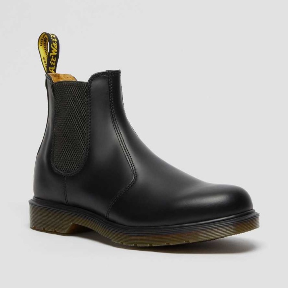 Dr. Marten 2976 Black Smooth Leather Chelsea Boot